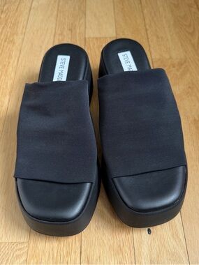 Never worn Steve Madden Black Platform Slide Mules